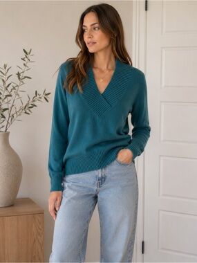 Kinross Cashmere 100% Cashmere V-Neck Sweater – Teal Blue | Size Small